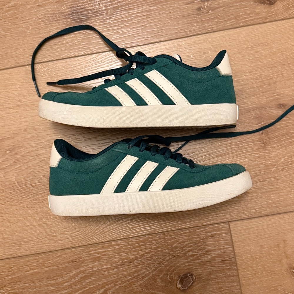Adidas Boys VL Court 3.0 Sneakers - in Green and White